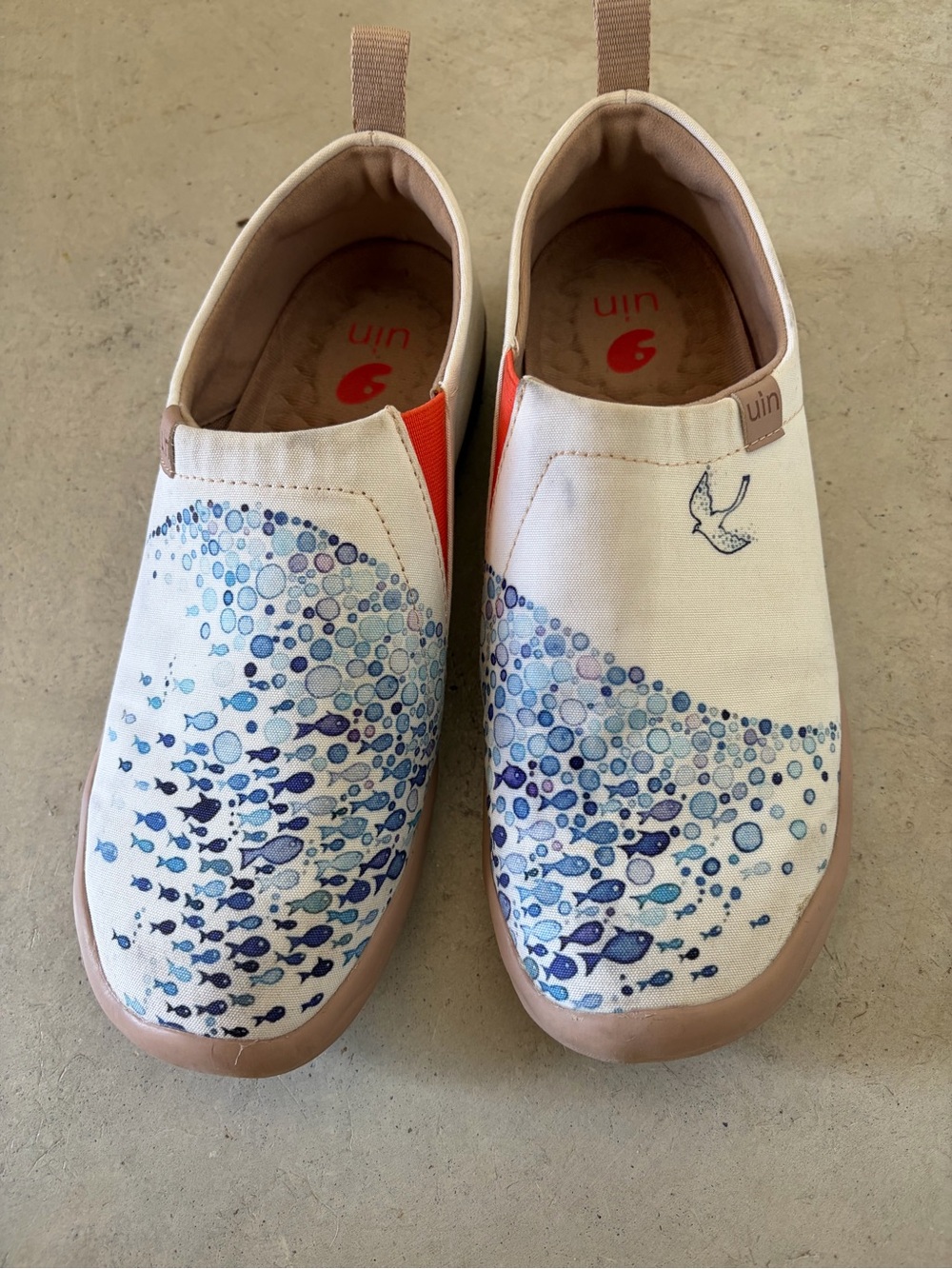 UIN White & Blue Fish-Print Slip-On Shoes size 39